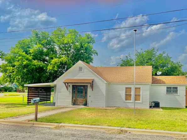 103 W Ollie Street, Llano, TX 78643
