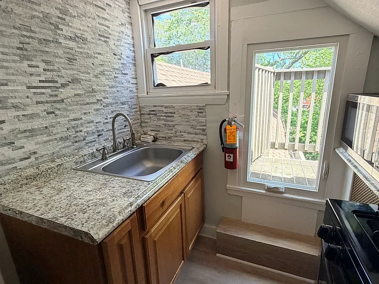 64 Gray St #7 — Photo 9