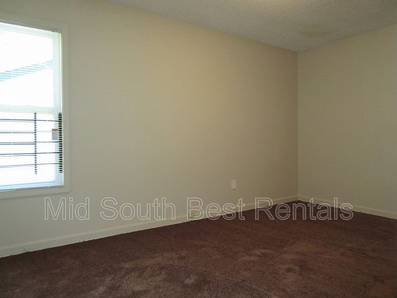 3rd image of 67 Otsego Dr