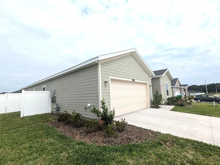 12568 NW 138th Dr — Photo 79