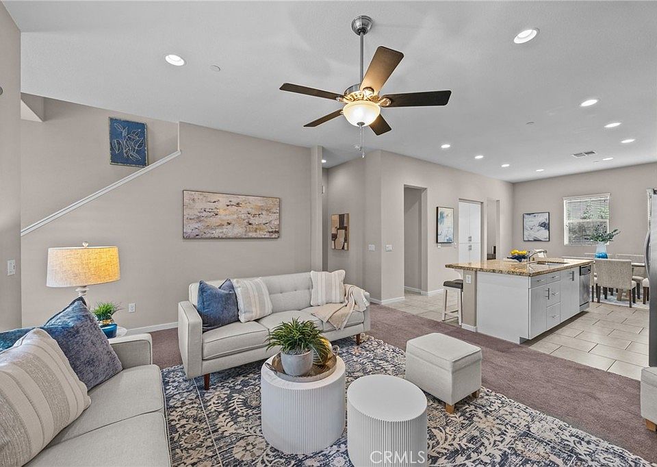1st image of 762 Chandler Walk