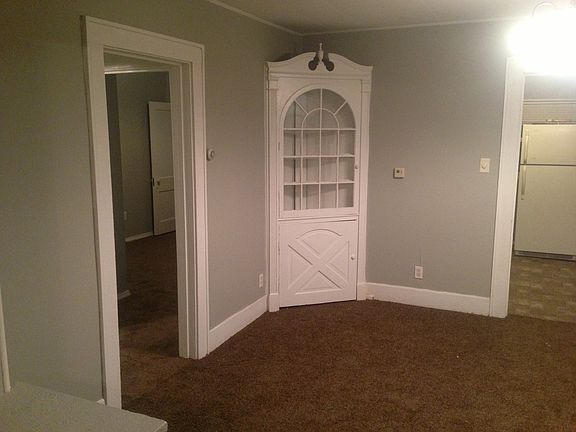 5th image of 1451 E Walnut St