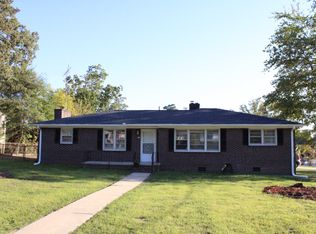 11 Picadilly St, Taylors, SC 29687