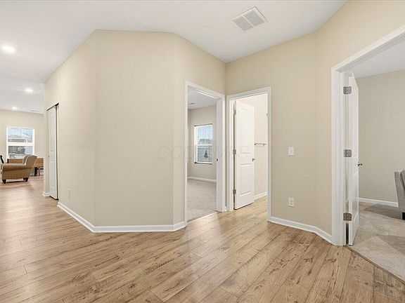 5th image of 279 Mannaseh Dr W