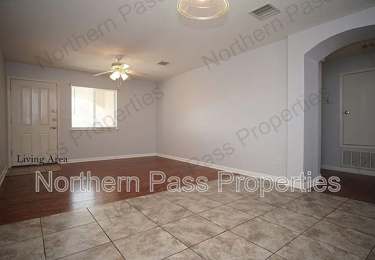 3400 Blue Earth Ln #D — Photo 3