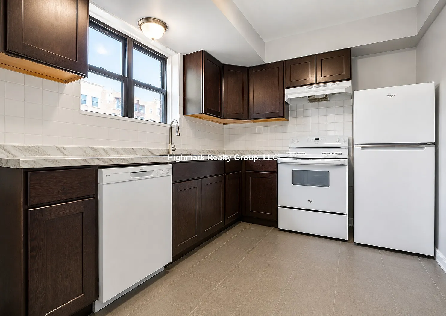 2 bed, 1.5 bath, 1000 sqft, $2,000 — Photo 1