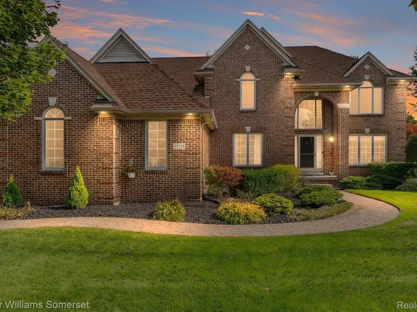 55328 Belmont Dr, Shelby Township, MI 48315
