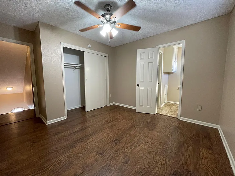 200 S Anderson St #7 — Photo 9