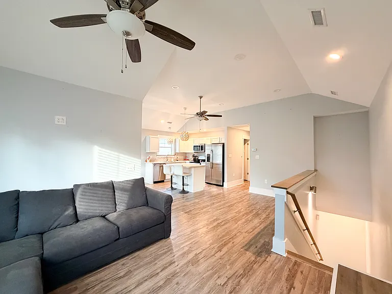 105 Georgia Bell St — Photo 2