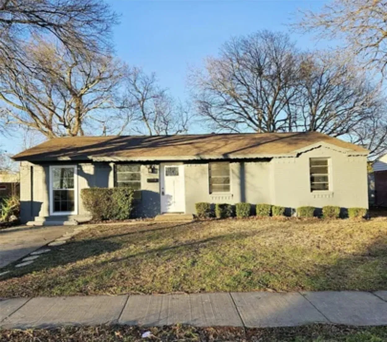 4 bed, 1900 sqft, $2,100 — Photo 1