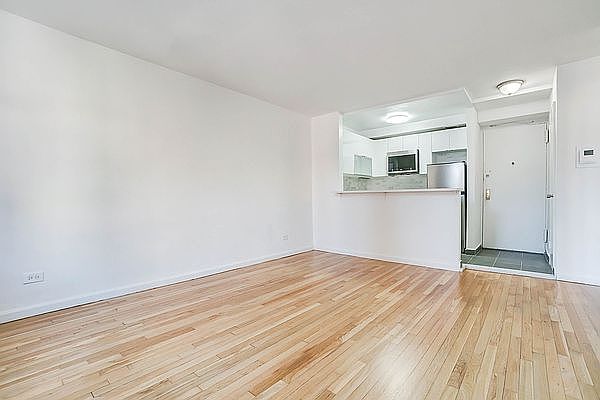 1st image of 530 2nd Ave APT 7E