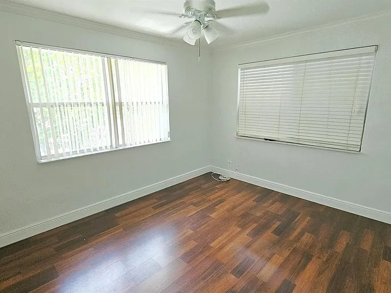 911 Burch Dr — Photo 14