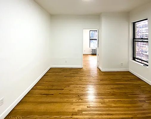3rd image of 208 E 82nd St APT 32