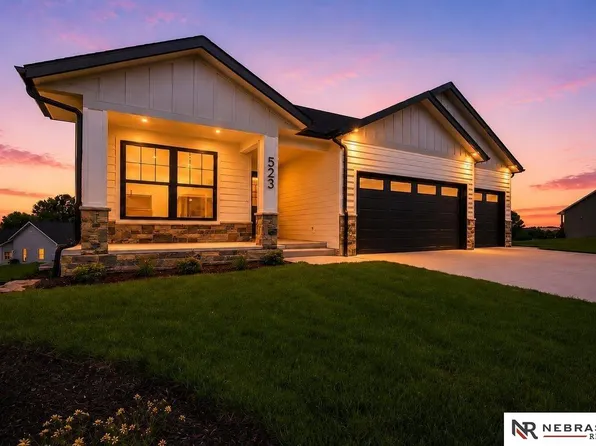 523 Woodsage Rd, Seward, NE 68434