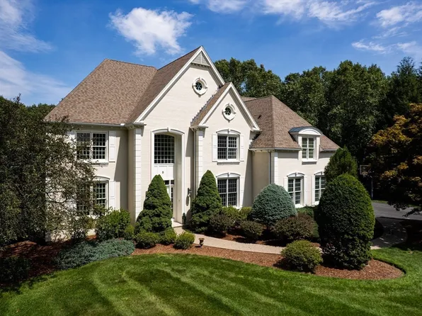 5 Wellington Way, Hopkinton, MA 01748