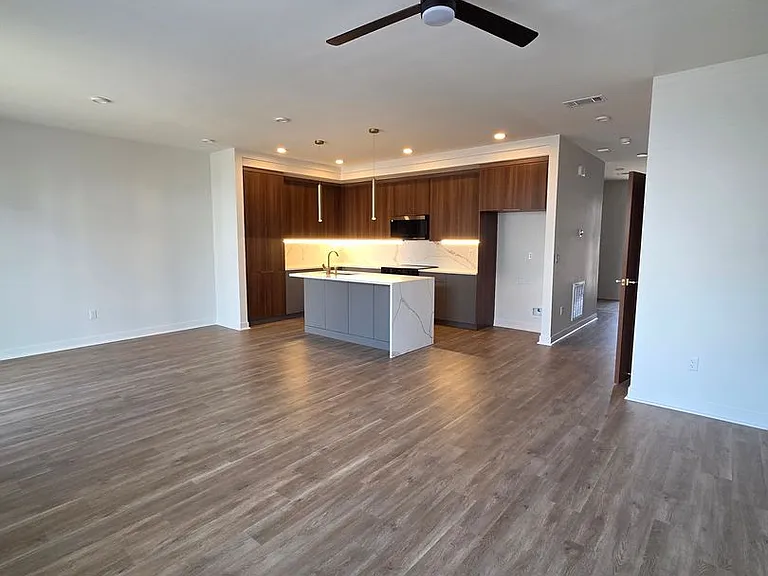 1108 Emilia Ave — Photo 3