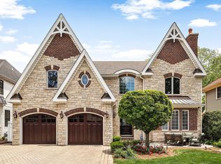 551 S Hawthorne Ave, Elmhurst, IL