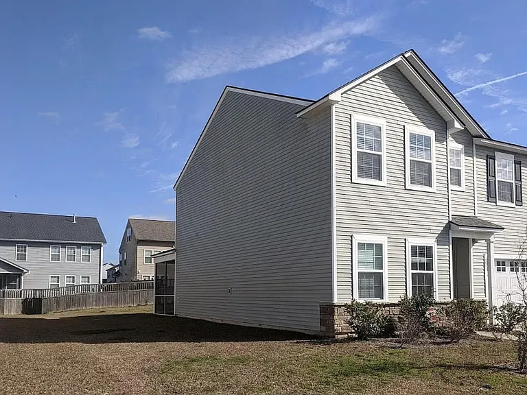 332 Fox Ridge Ln — Photo 5
