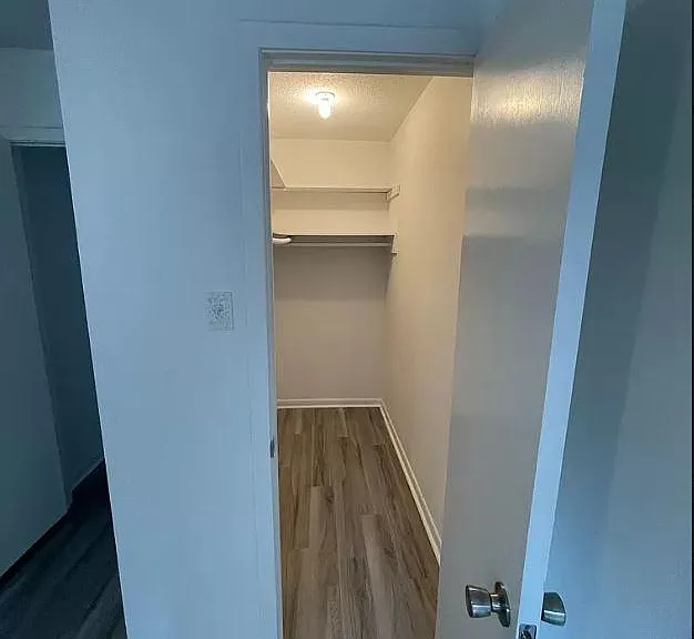 6124 Parkforest Dr — Photo 8