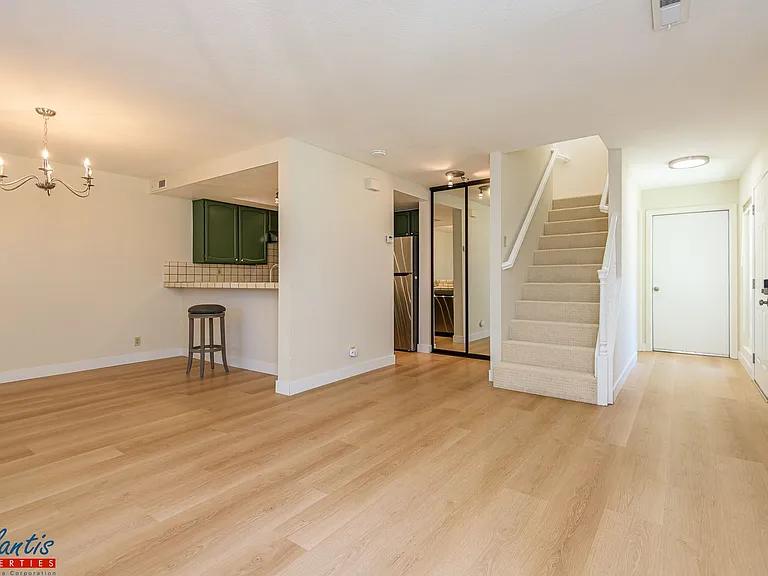 2931 Leotar Cir — Photo 2