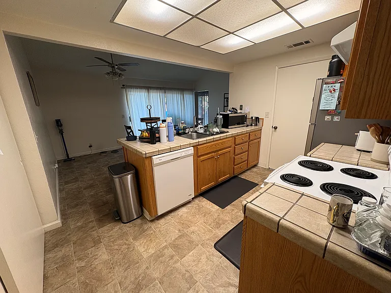 1118 Pheasant Dr — Photo 4