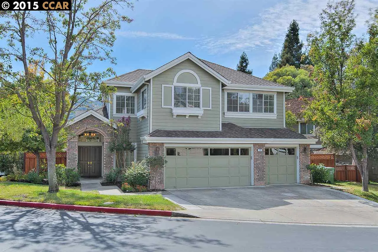 158 Briar Pl photo 1