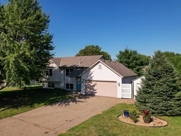 705 Robert Phillip Pl, Roberts, WI 54023