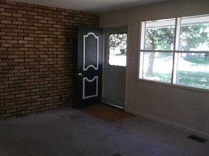 4th image of 233 N Beverly Ave