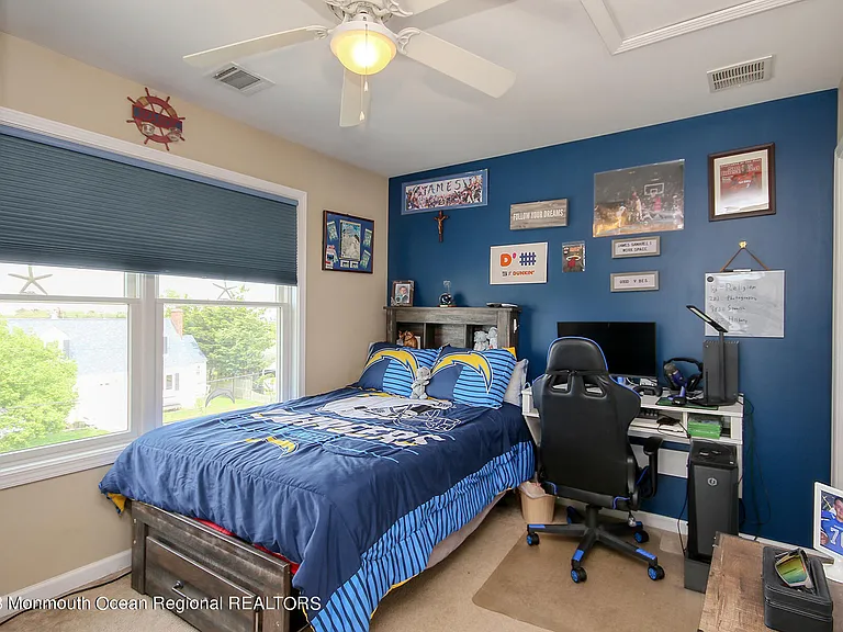 207 Ceylon Ave — Photo 17