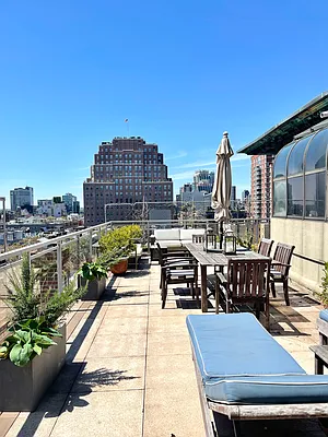 Rented by Compass | media 18