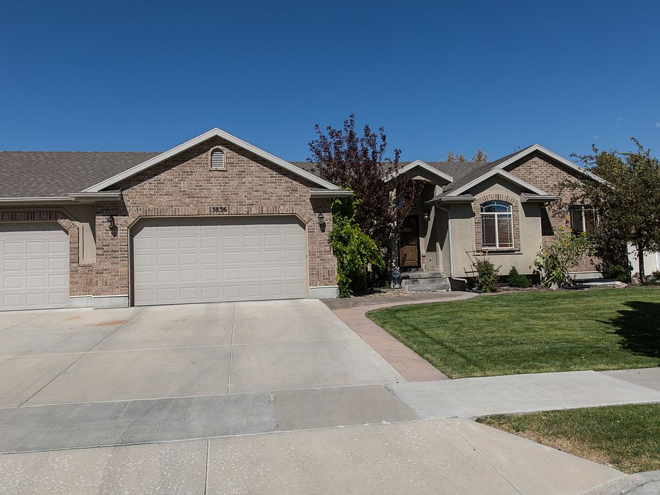 1st image of 3836 W Salinas Dr