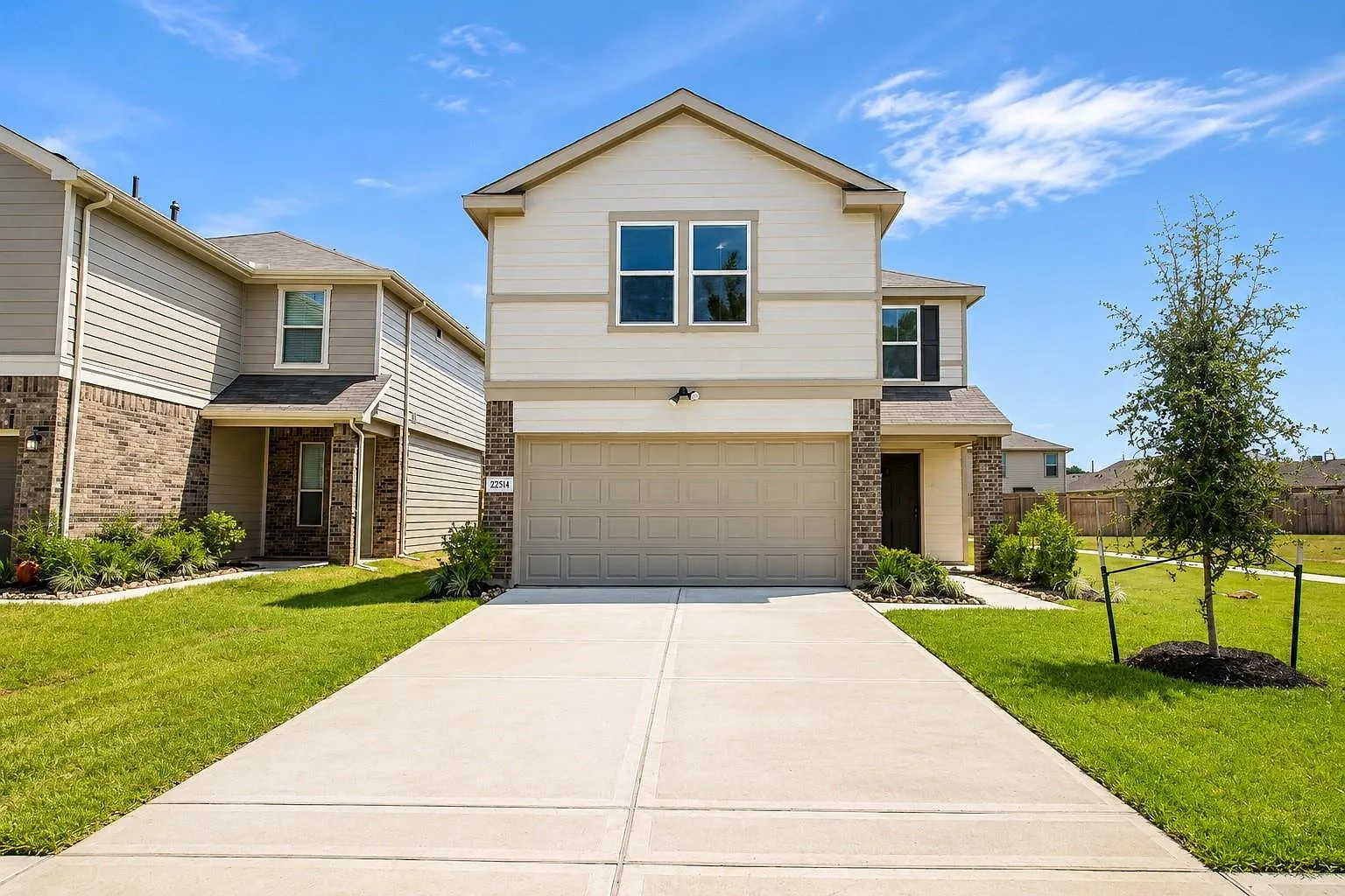 4 bed, 2.5 bath, 1908 sqft, $2,500 — Photo 2