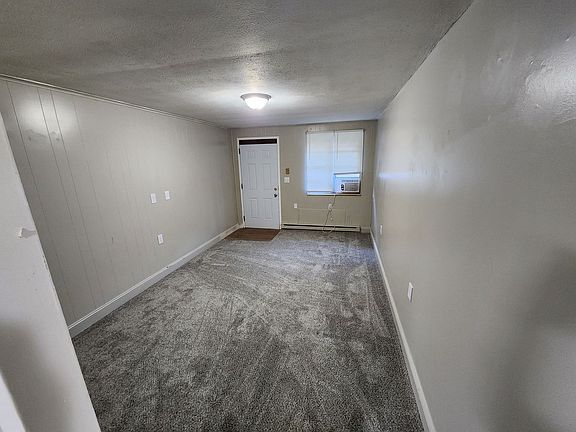 4th image of 1139 S Main St APT 6