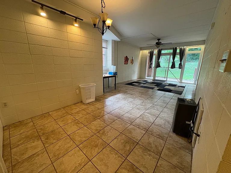 900 Brightwood Manor Dr #B-4 — Photo 6