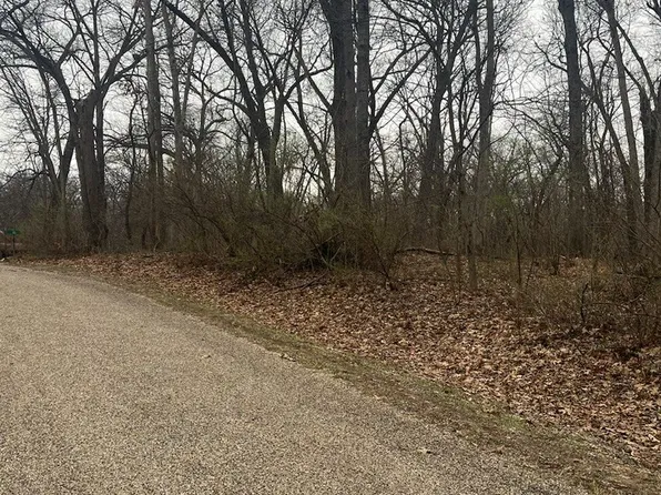 7 Arrowhead Ct, Putnam, IL 61560