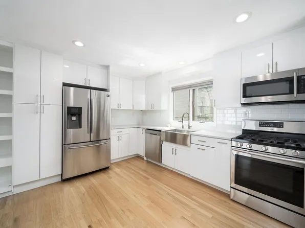 139 Cambridge Avenue image 1 of 19