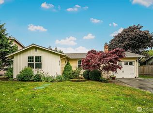 835 Livingston Bay Shore Drive, Camano Island, WA 98282