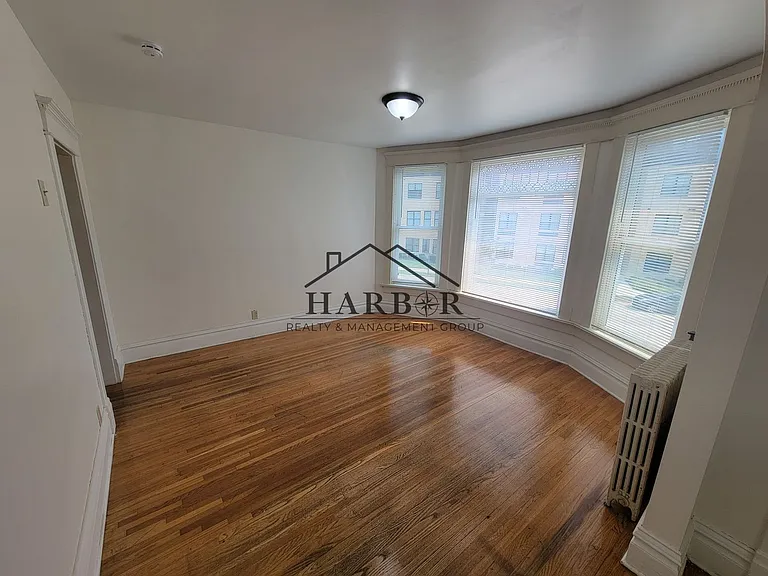 711 1st Dr NW #B — Photo 6