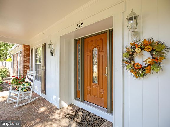 3rd image of 163 Stuart Dr