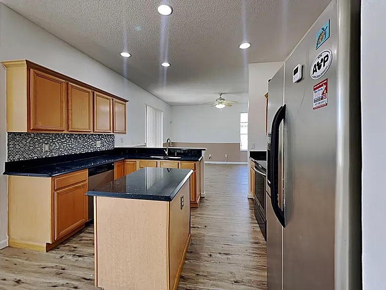 728 Hardwood Cir — Photo 5