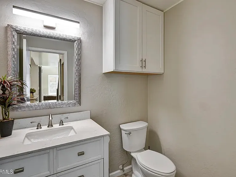 Powder room