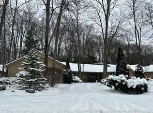 10330 Oak Branch Trl, Strongsville, OH 44149