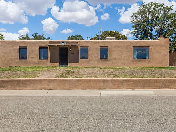 3rd image of 815 Rio Vista Cir SW