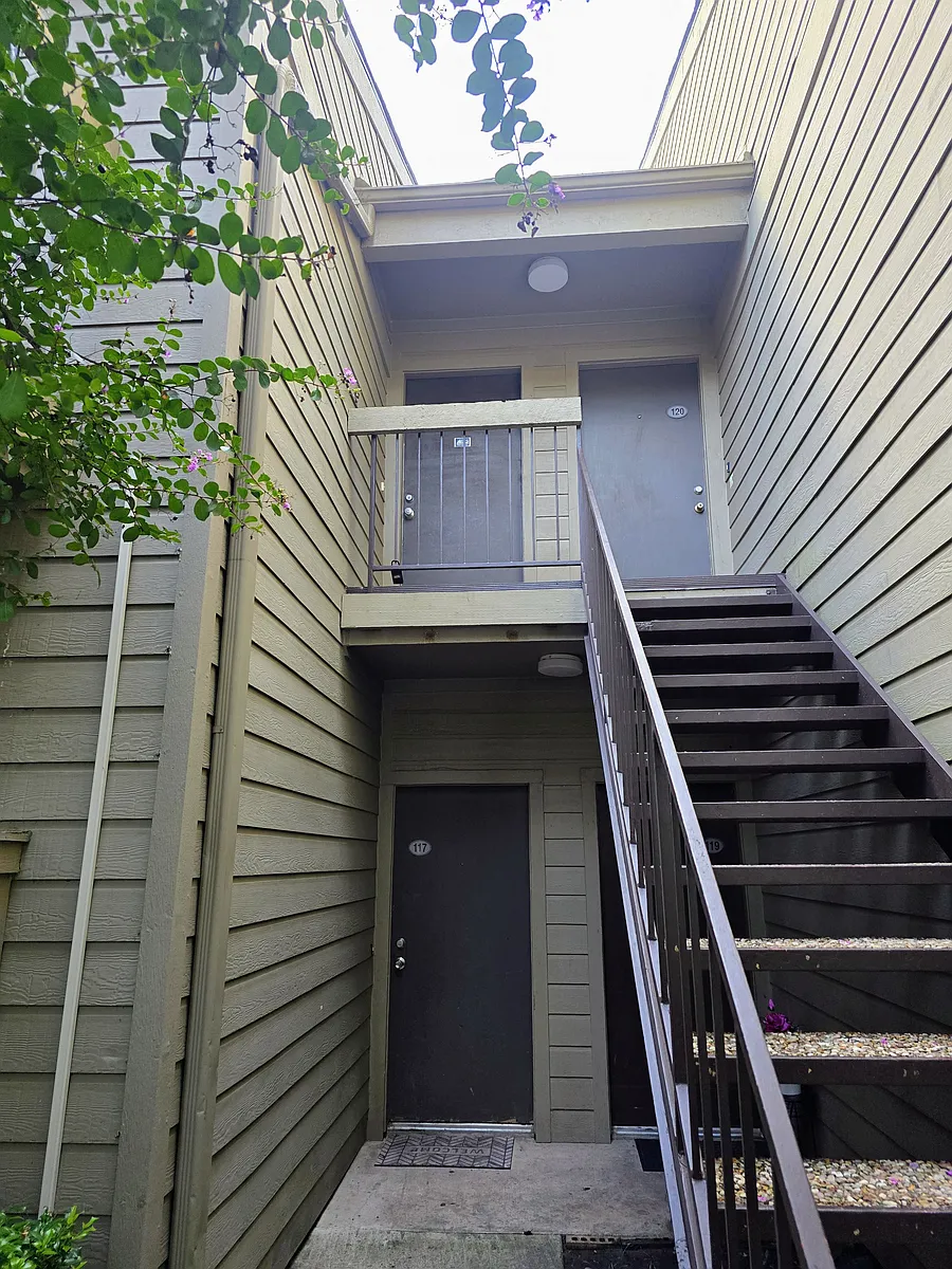 Building Photo - 10049 Westpark Dr #118