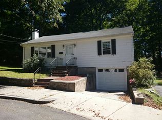 16 Paulman Cir, West Roxbury, MA 02132