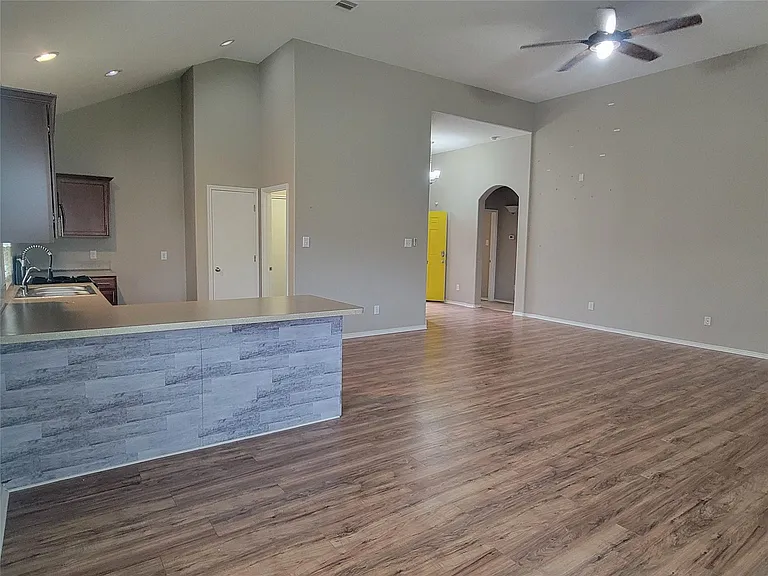 5426 Floral Valley Ln — Photo 6