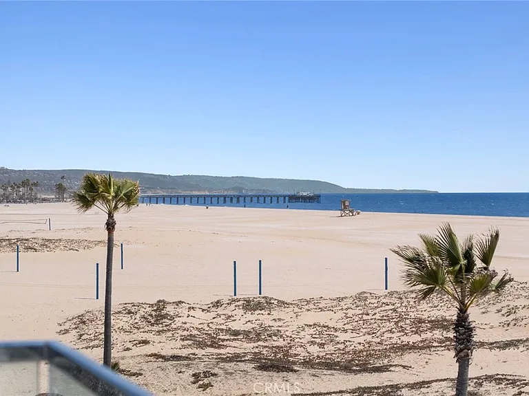 800 W Oceanfront — Photo 18