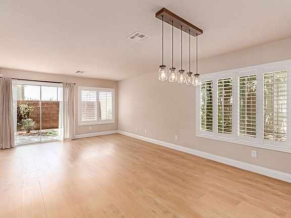 5th image of 10275 Headrick Dr