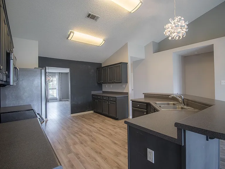 17161 Excalibur Cir — Photo 7