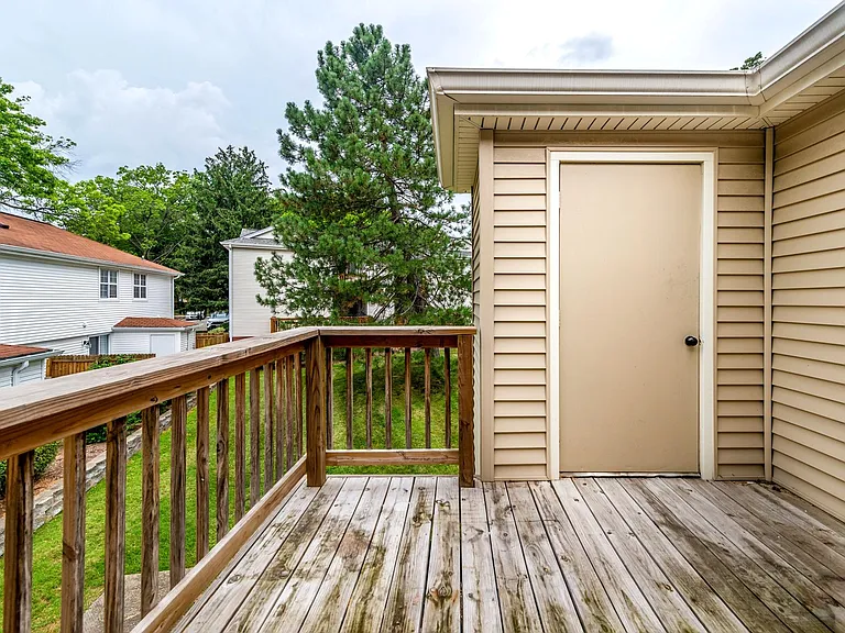 1640 E Swan Cir — Photo 16